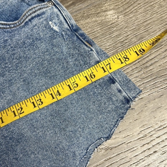 Revice Women’s High Rise Shorts Cut Off Rigid in Light Washed Sz 29 - Picture 7 of 9